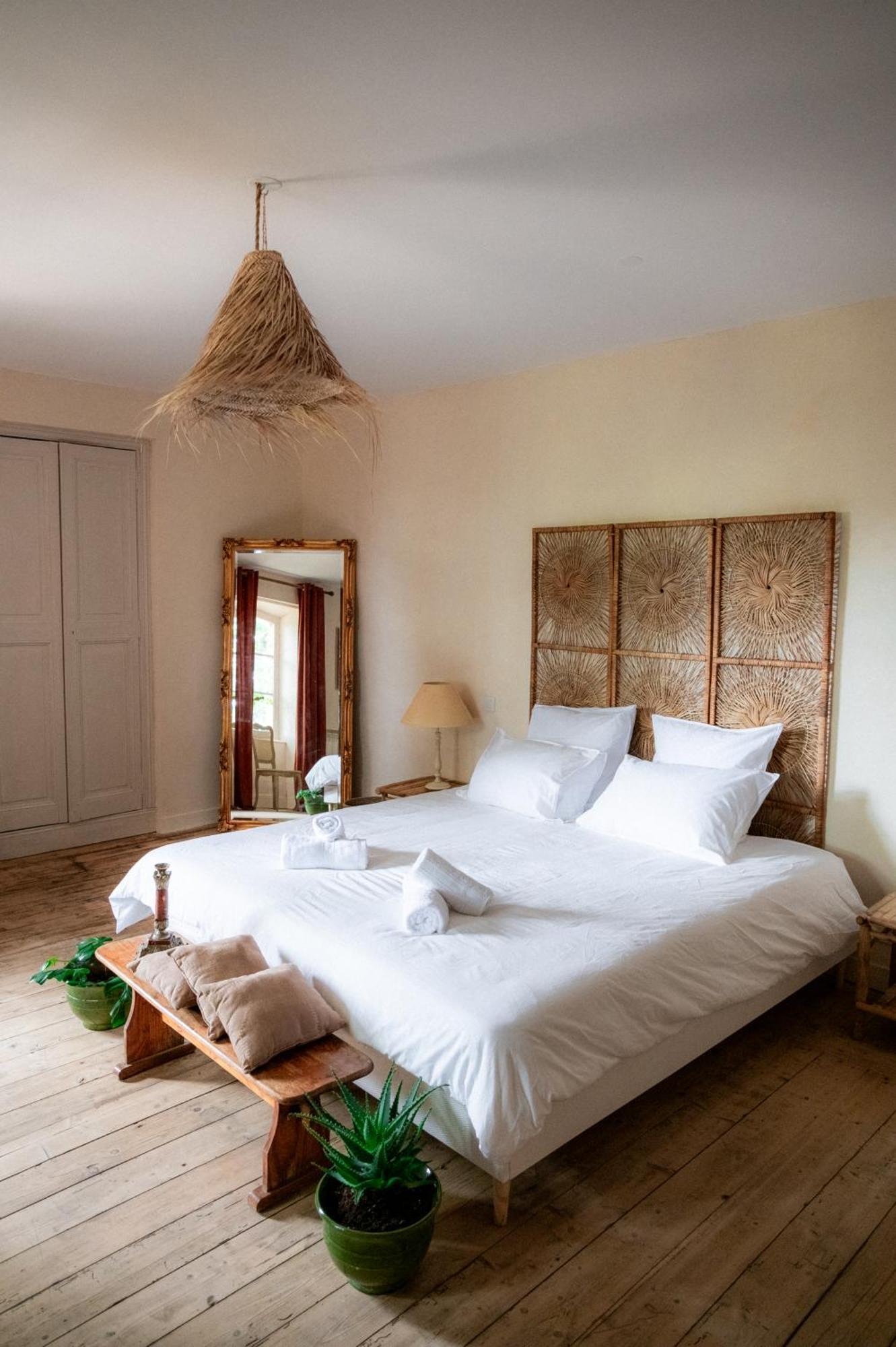 Chambres D'Hotes B&B - Chateau De Sienne Proche Avignon Orange Piscine Riviere Chusclan Exterior photo